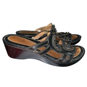 Born Vintage Y2K Brown Leather Wedge Sandals With Flowers Size 8